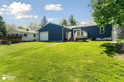 Exterior - 405 E Hl, Davison, MI 48423 photo 5 of 8