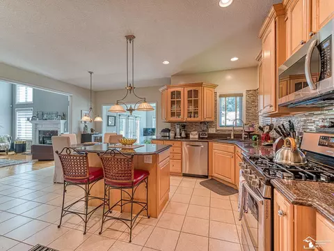 Kitchen - 779 Saint James Park, Monroe, MI 48161 photo 4 of 4