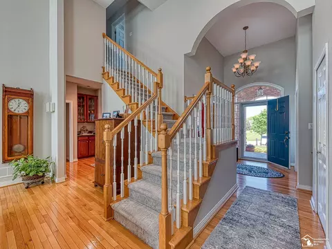 Entry Way - 779 Saint James Park, Monroe, MI 48161 photo 5 of 9