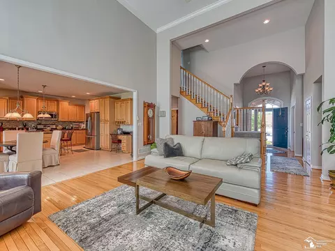 Living - 779 Saint James Park, Monroe, MI 48161 photo 4 of 6