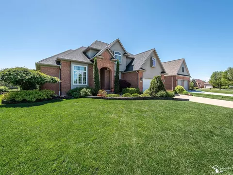 779 Saint James Park, Monroe, MI 48161