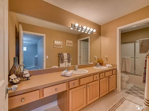 Bath - 779 Saint James Park, Monroe, MI 48161 photo 4 of 5