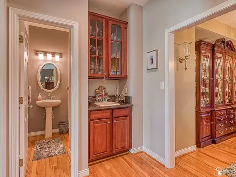 Entry Way - 779 Saint James Park, Monroe, MI 48161 photo 3 of 9