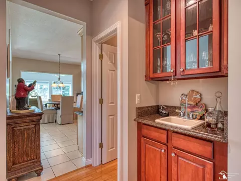 Entry Way - 779 Saint James Park, Monroe, MI 48161 photo 4 of 9