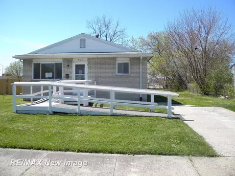 601 Athens, Saginaw, MI 48601