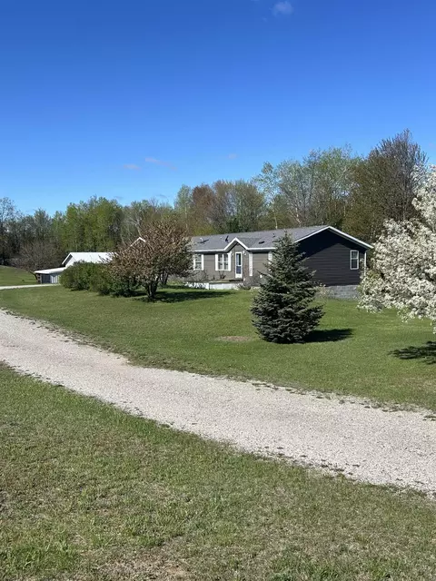 1858 Kuehn, Sterling, MI 48659