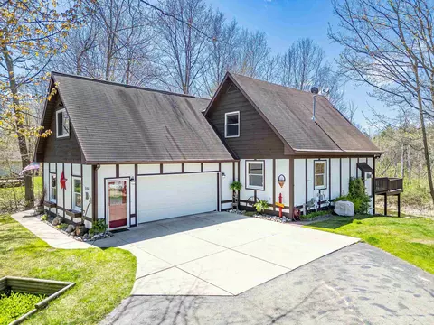 3180 North Br, Beaverton, MI 48612