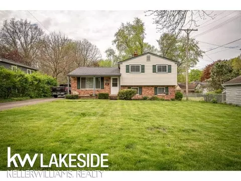 220 Sisson, Romeo, MI 48065