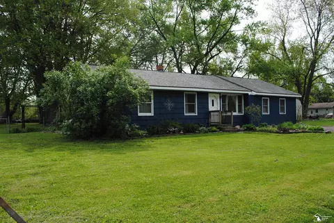 10008 Stevenson Dr, Temperance, MI 48182
