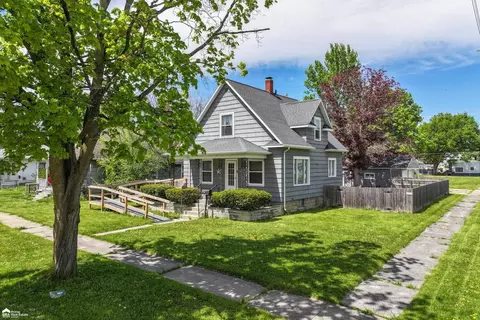 1702 Vermont, Saginaw, MI 48602