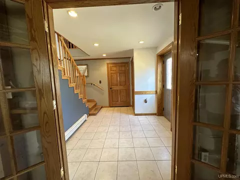 Entry Way - 6 Birch, Ishpeming, MI 49849 photo 8 of 8