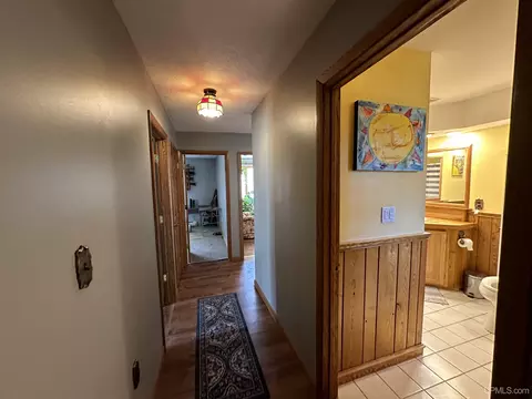 Entry Way - 6 Birch, Ishpeming, MI 49849 photo 6 of 8
