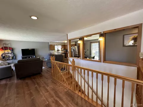 Entry Way - 6 Birch, Ishpeming, MI 49849 photo 5 of 8