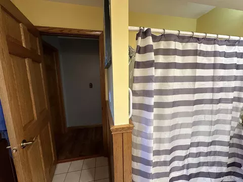 Entry Way - 6 Birch, Ishpeming, MI 49849 photo 7 of 8