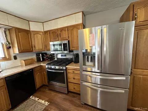 Kitchen - 6 Birch, Ishpeming, MI 49849 photo 2 of 3