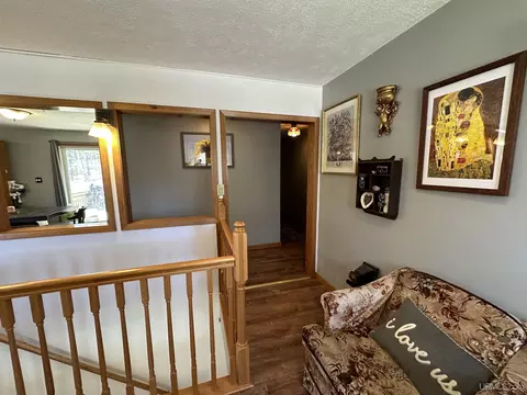Entry Way - 6 Birch, Ishpeming, MI 49849 photo 4 of 8