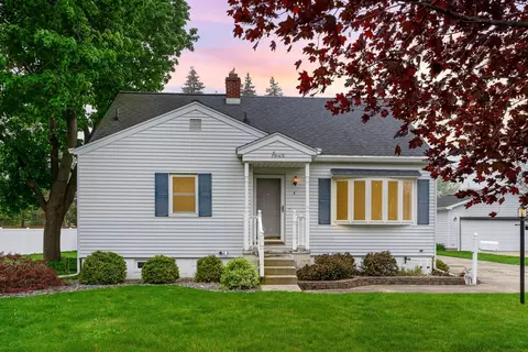 4 Franklin, Essexville, MI 48732