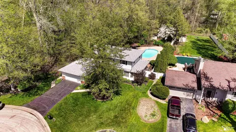 7728 Coventry, Temperance, MI 48182 photo 3
