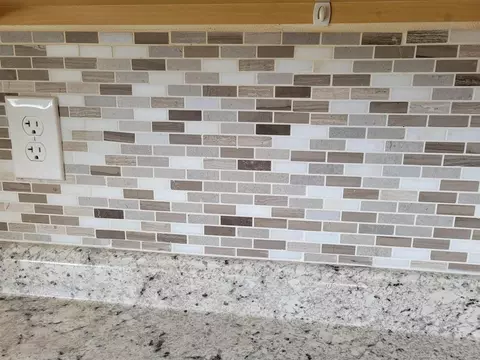 Kitchen - 851 E Hickory, Beaverton, MI 48612 photo 6 of 7