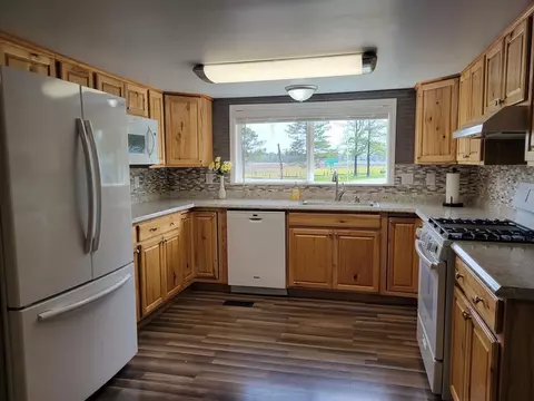 Kitchen - 851 E Hickory, Beaverton, MI 48612 photo 1 of 7