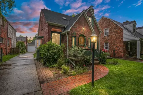 271 Mount Vernon, Grosse Pointe Farms, MI 48236 photo 2