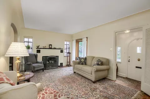 271 Mount Vernon, Grosse Pointe Farms, MI 48236 photo 5