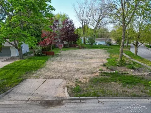3207 Lawndale, Midland, MI 48642