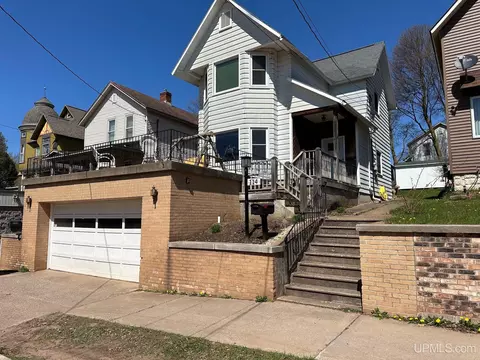 114 W Barnum, Ishpeming, MI 49849