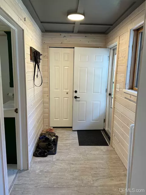 114 W Barnum, Ishpeming, MI 49849 photo 15