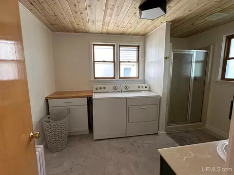 114 W Barnum, Ishpeming, MI 49849 photo 16