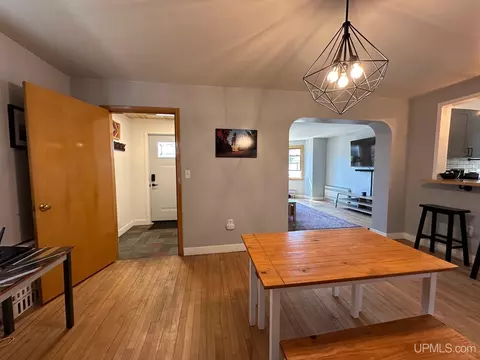 114 W Barnum, Ishpeming, MI 49849 photo 4