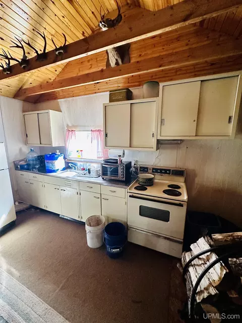 25486 Moilanen, Covington, MI 49919 photo 6