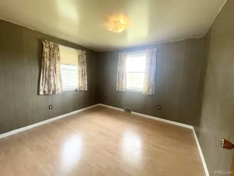Bedroom - 3449 County 426 24th, Cornell, MI 49819 photo 5 of 7