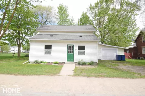 427 E Saginaw, Breckenridge, MI 48615
