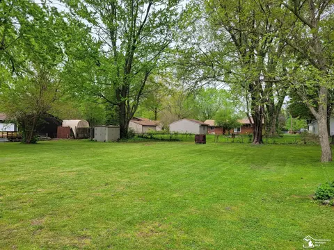1302 Smith, Temperance, MI 48182 photo 3