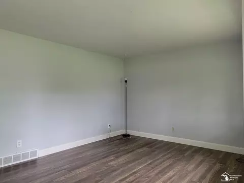 1302 Smith, Temperance, MI 48182 photo 6