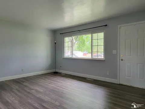 1302 Smith, Temperance, MI 48182 photo 5