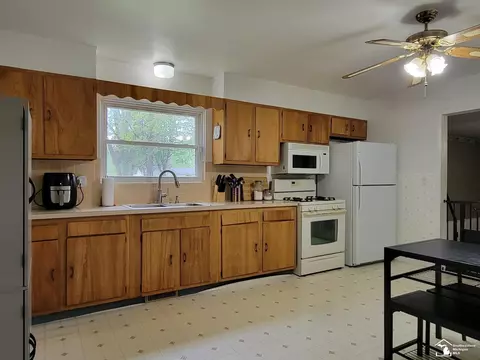 1302 Smith, Temperance, MI 48182 photo 7