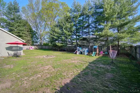 Exterior - 1025 E Carleton, Adrian, MI 49221 photo 8 of 11