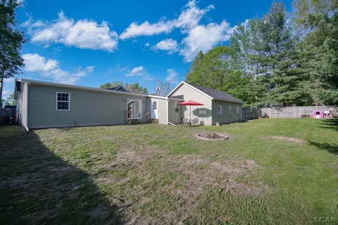 Exterior - 1025 E Carleton, Adrian, MI 49221 photo 5 of 11