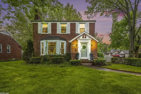 21900 Englehardt, Saint Clair Shores, MI 48080