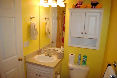 Bath - 5280 Torrington, Monroe, MI 48162 photo 3 of 3
