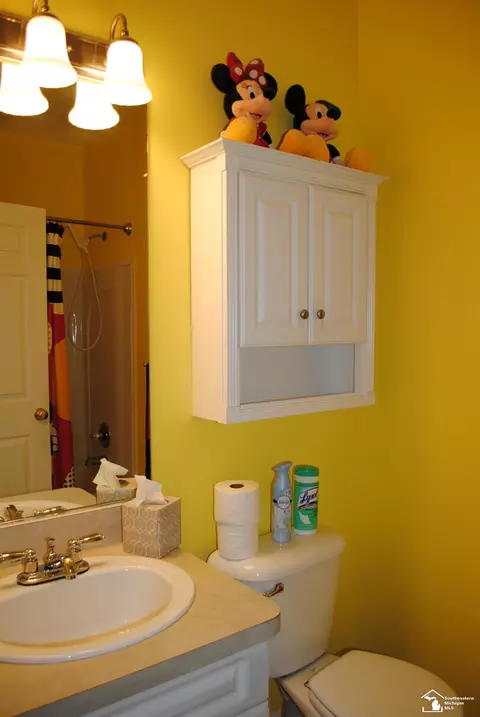 Bath - 5280 Torrington, Monroe, MI 48162 photo 2 of 3