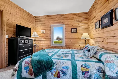 Bedroom - N11564 Blue Fox, Cedar River, MI 49887 photo 5 of 5
