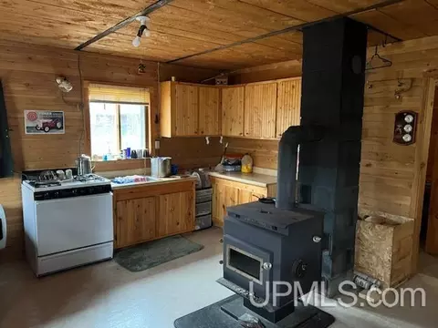 6051 Ross Grade, Arnold, MI 49819 photo 4