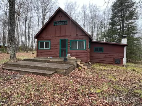 6051 Ross Grade, Arnold, MI 49819