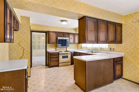 607 Canterbury, Grosse Pointe Woods, MI 48236 photo 7
