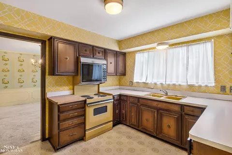 607 Canterbury, Grosse Pointe Woods, MI 48236 photo 8