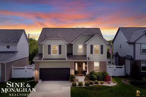 47582 Viola, New Baltimore, MI 48047