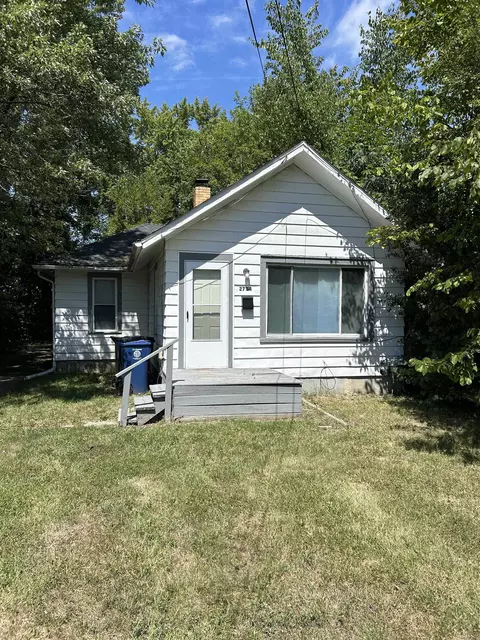 2734 Cumings, Flint, MI 48503